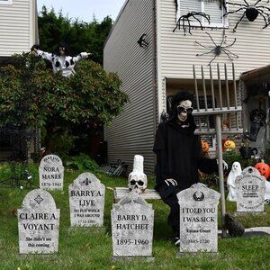Cemetery Halloween Decorations Outdoor Tombstones 6ct Large Realistic Halloween